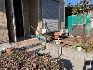 玄関アプローチ手すり設置御